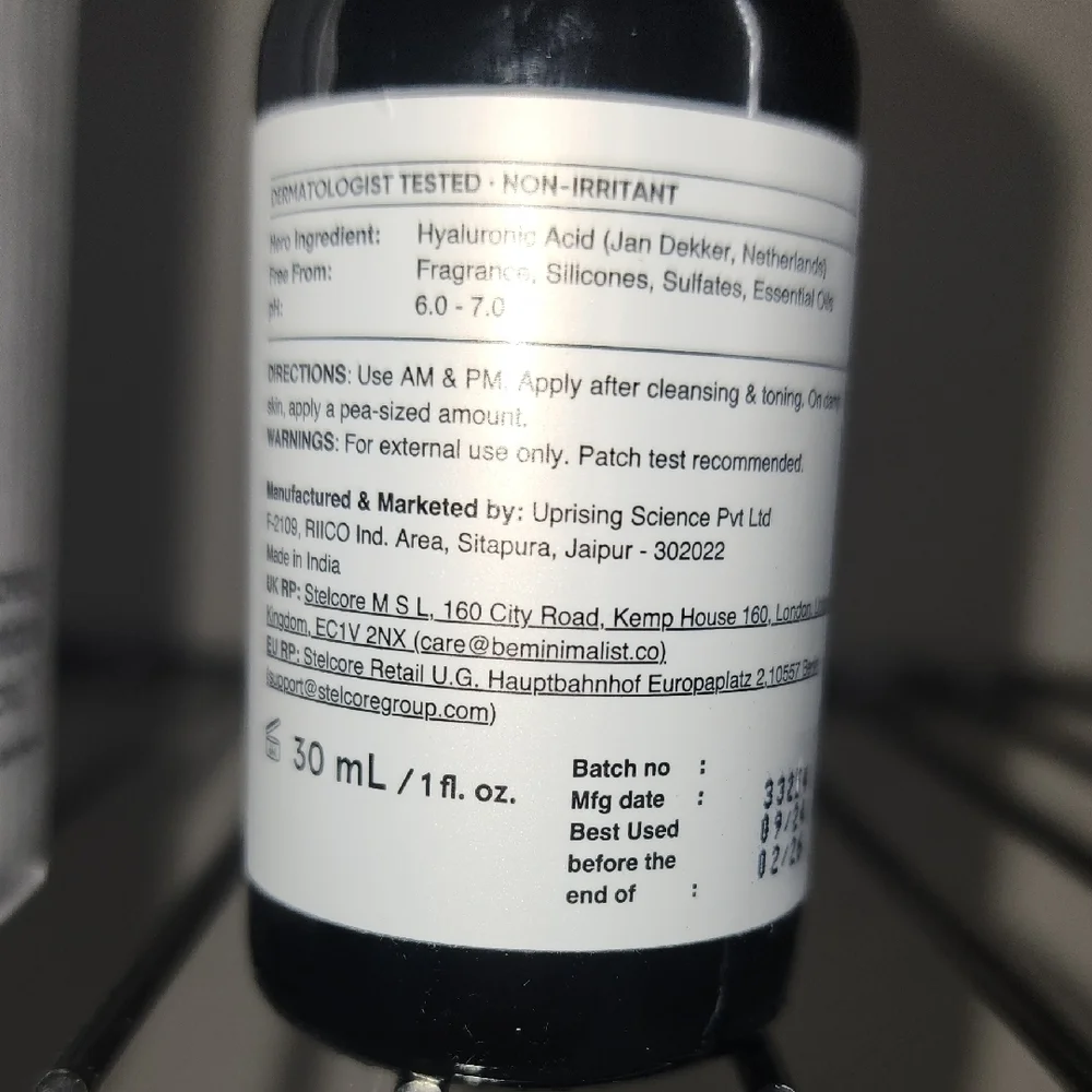 Hyaluronic + PGA Face Serum - Black and White
